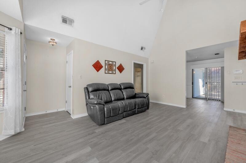 OAKWOOD T/H - Residential