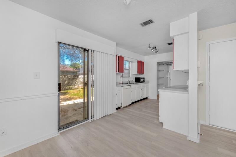 OAKWOOD T/H - Residential