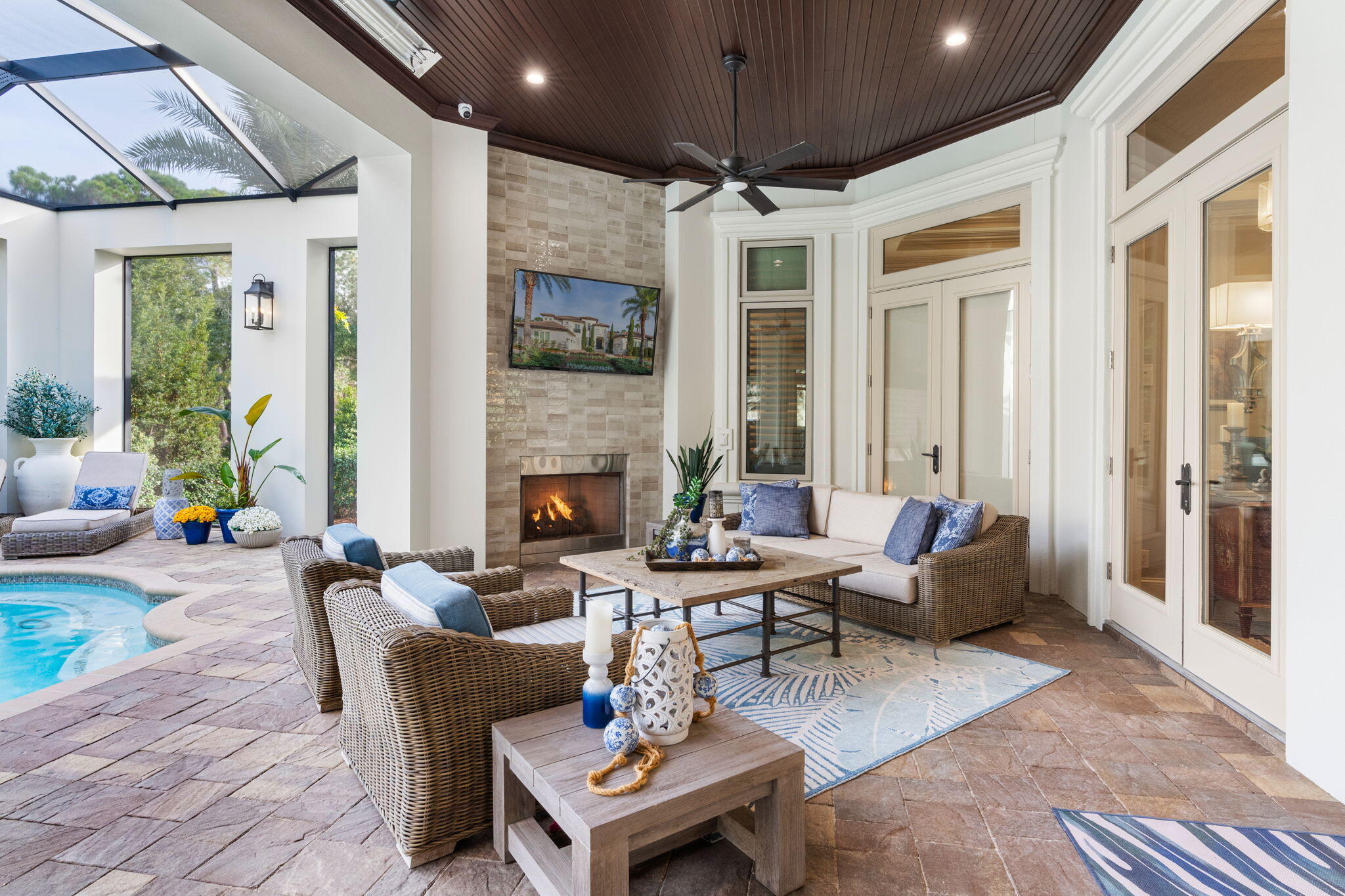 BURNT PINE - Residential