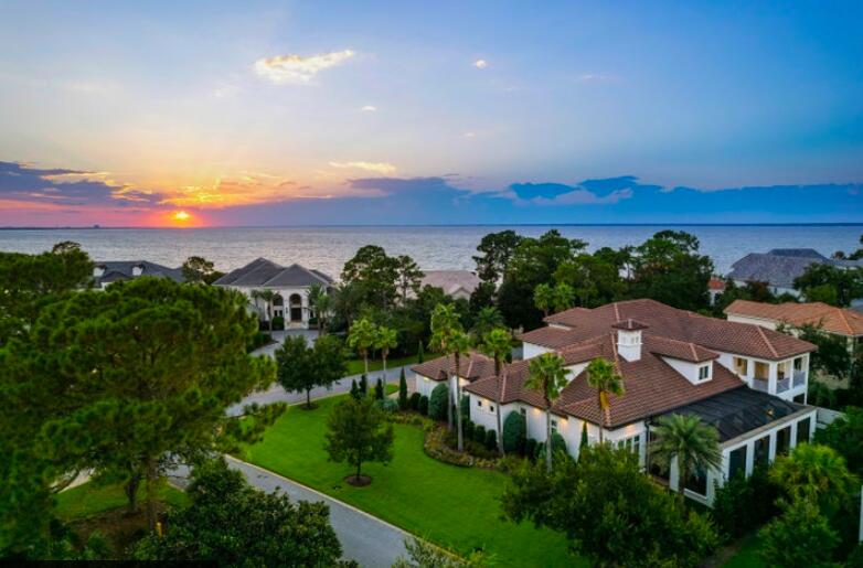 BURNT PINE - Residential