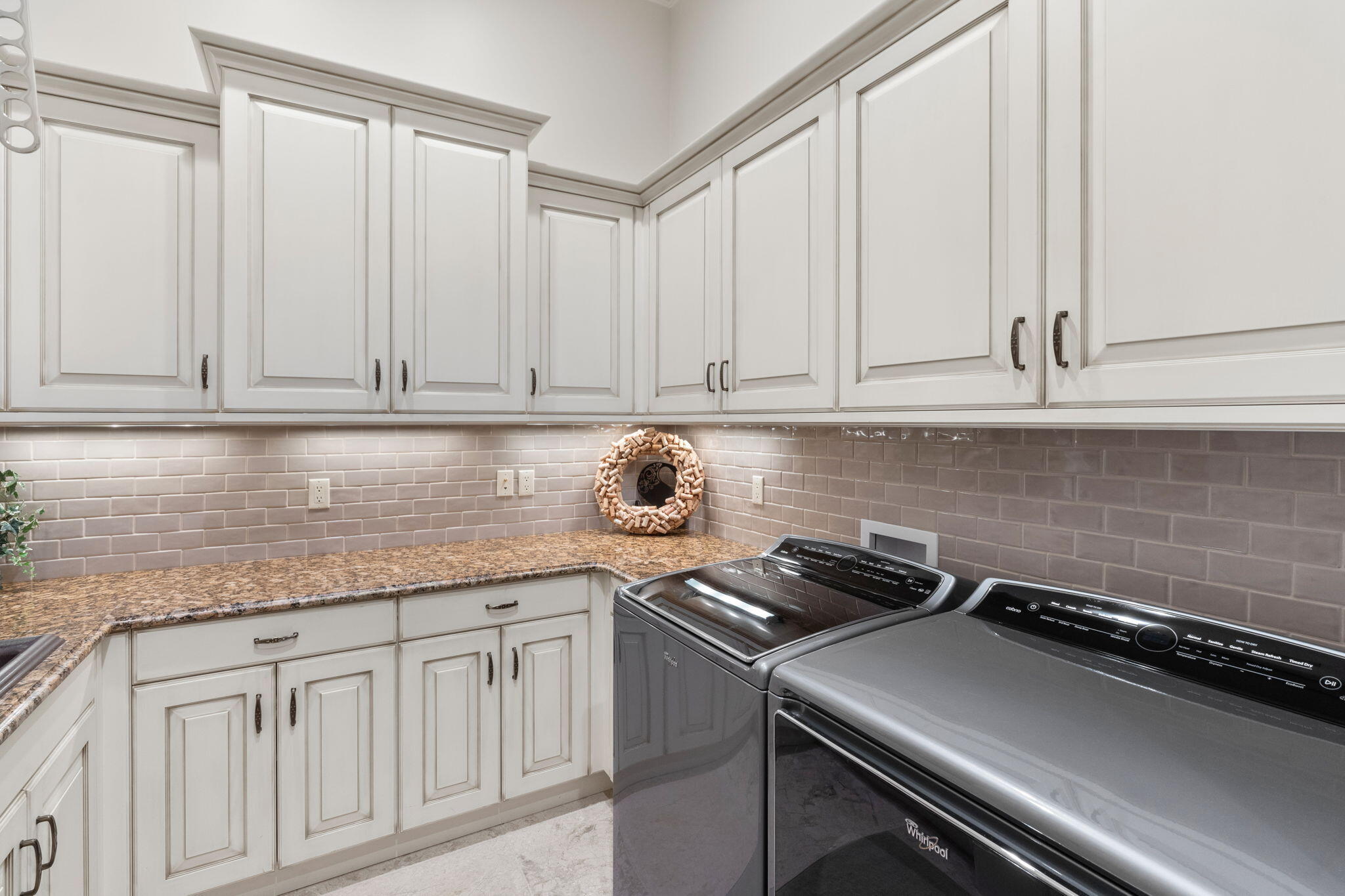 BURNT PINE - Residential