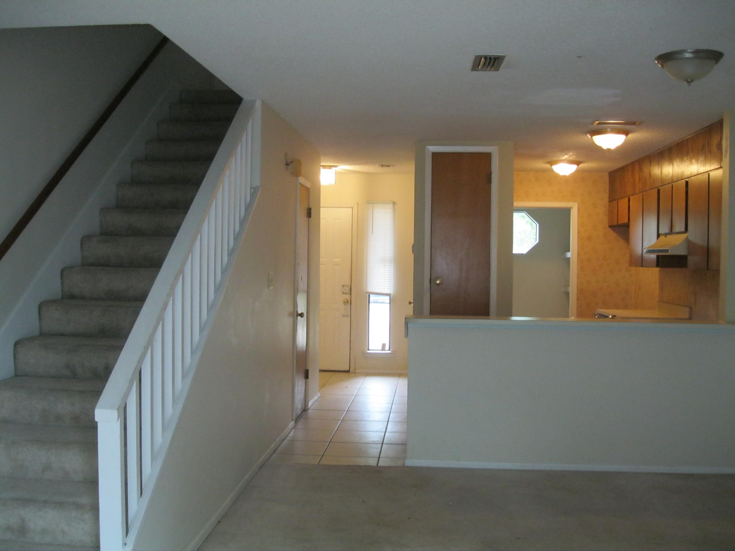 MONTAGE MANOR - Residential