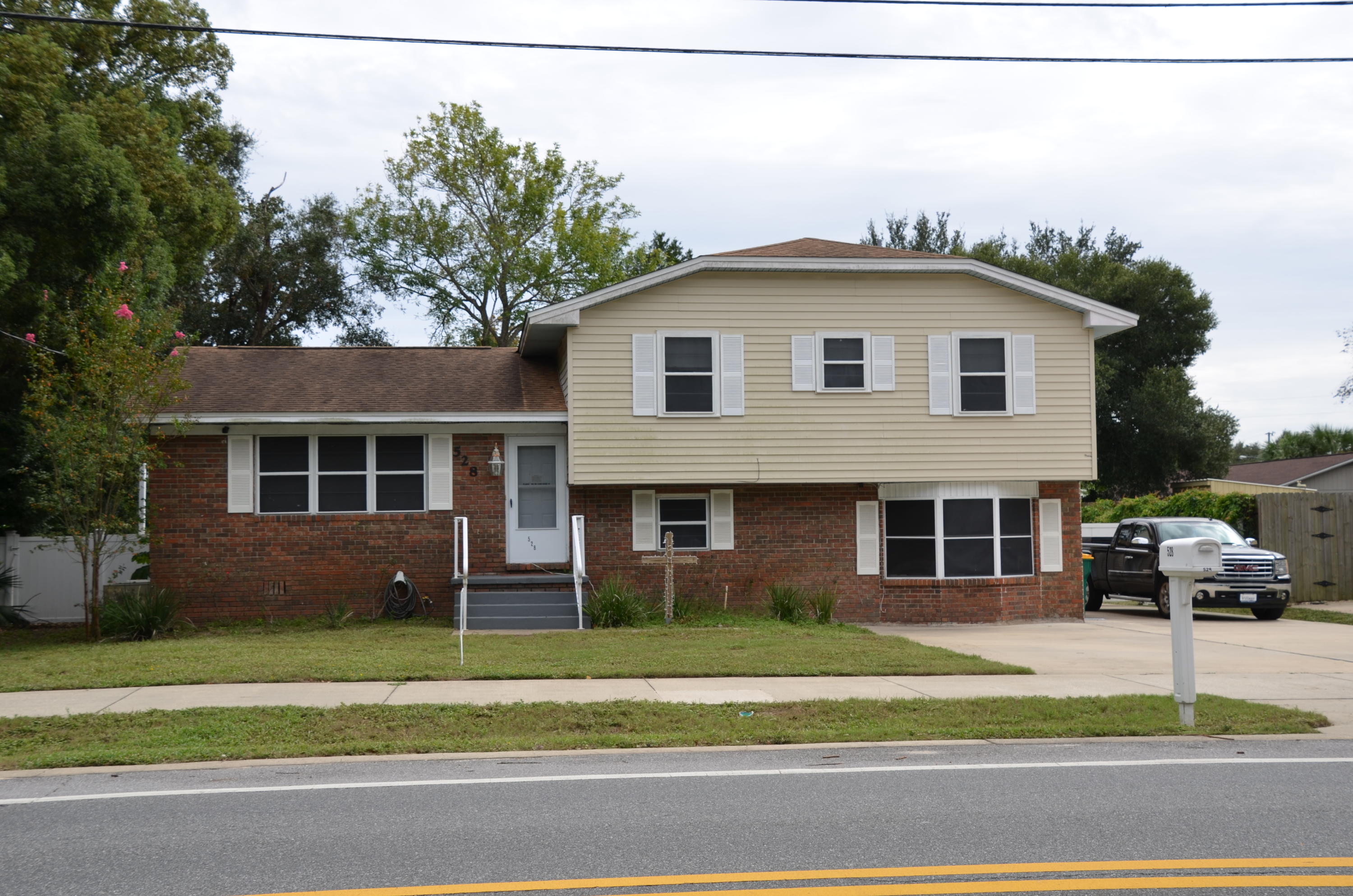 EASTWOOD 1ST ADDN - Residential