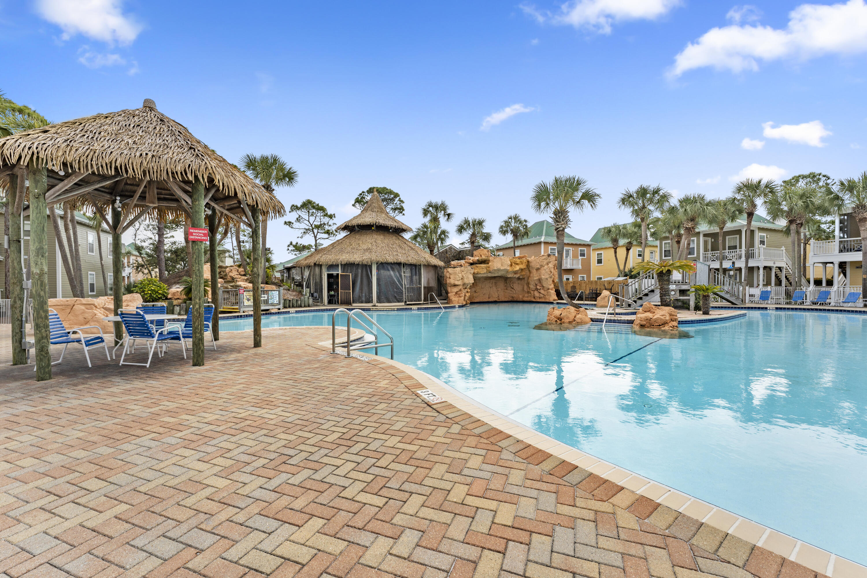 Purple Parrot Village Condo - Residential