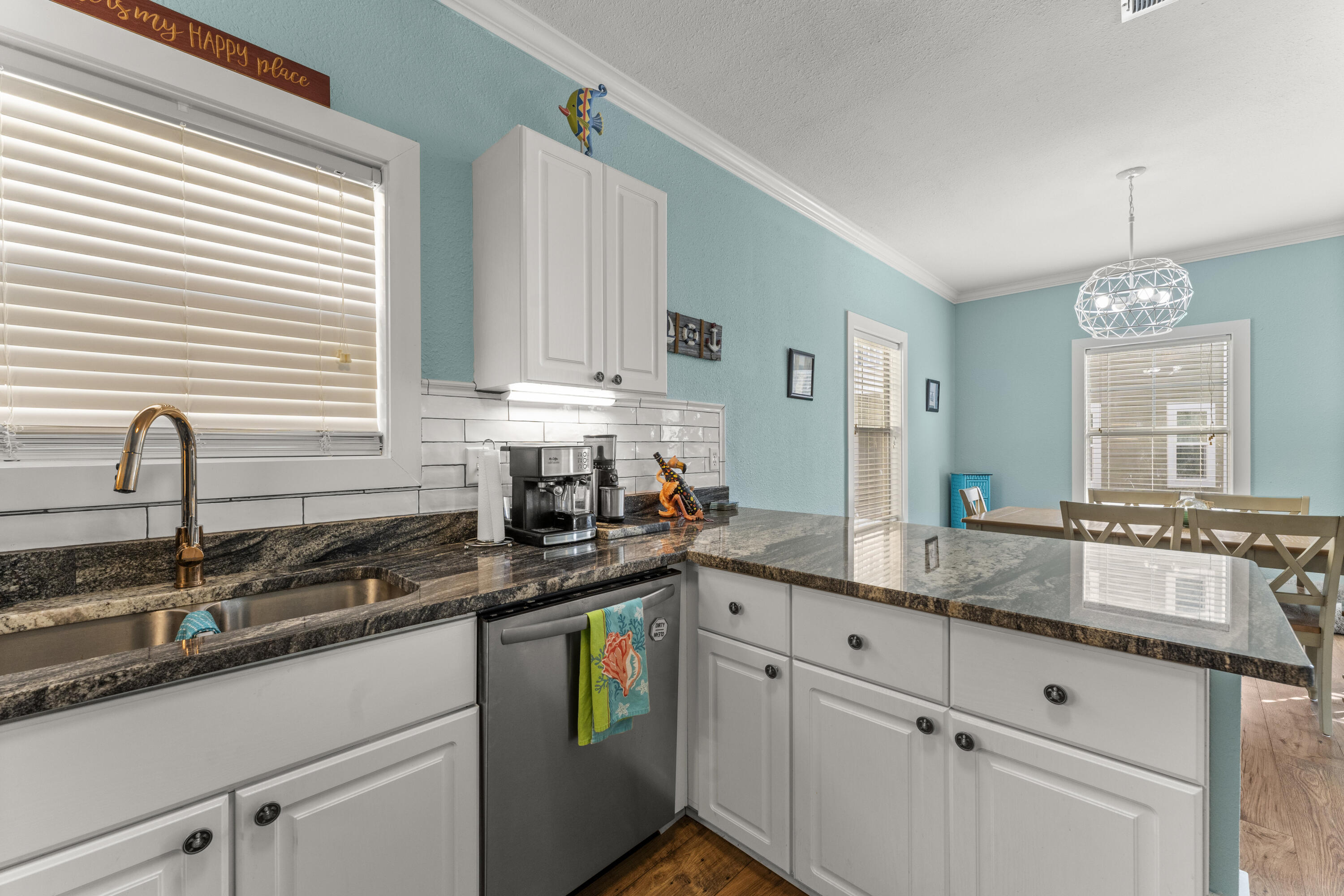 Purple Parrot Village Condo - Residential