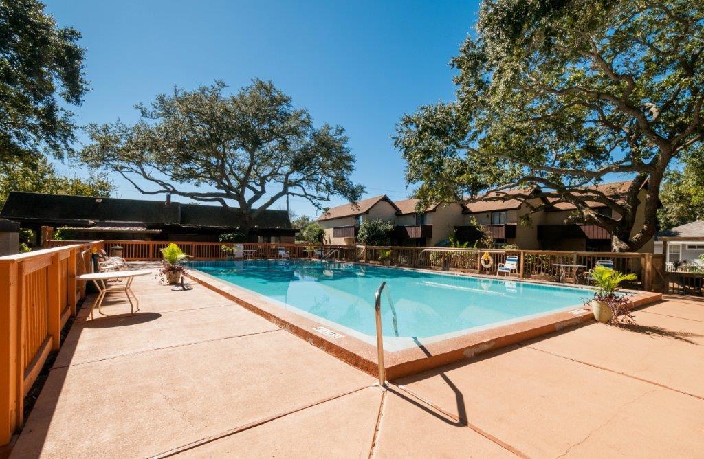 MOSSEY COVE T/H - Residential