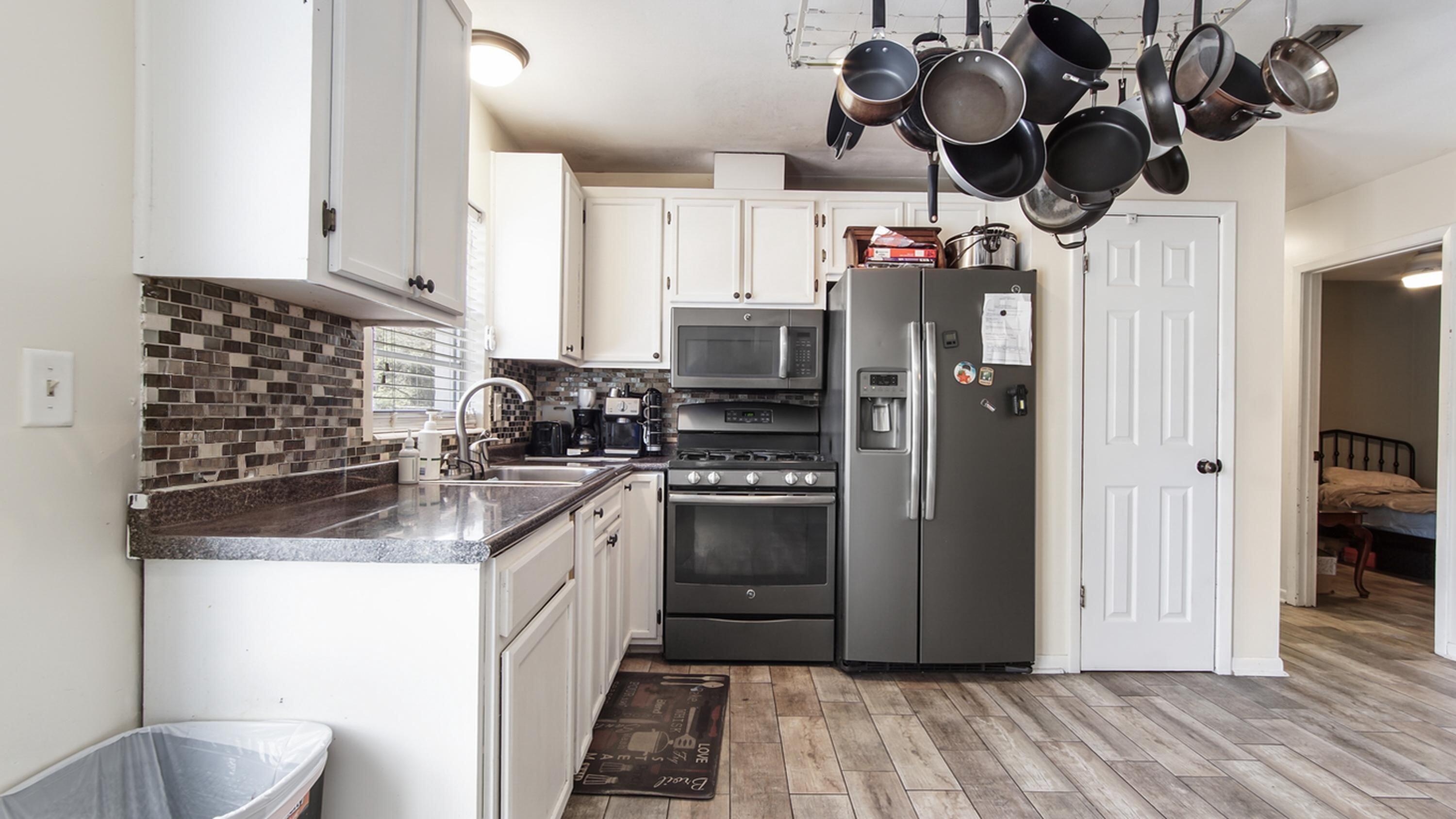 NO RECORDED SUBDIVISION - Residential