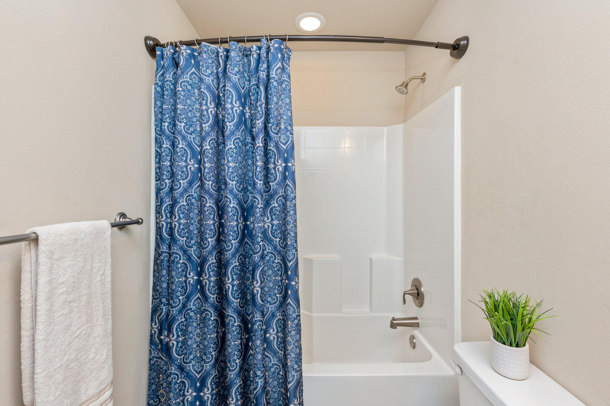 ALICIA PLACE - Residential