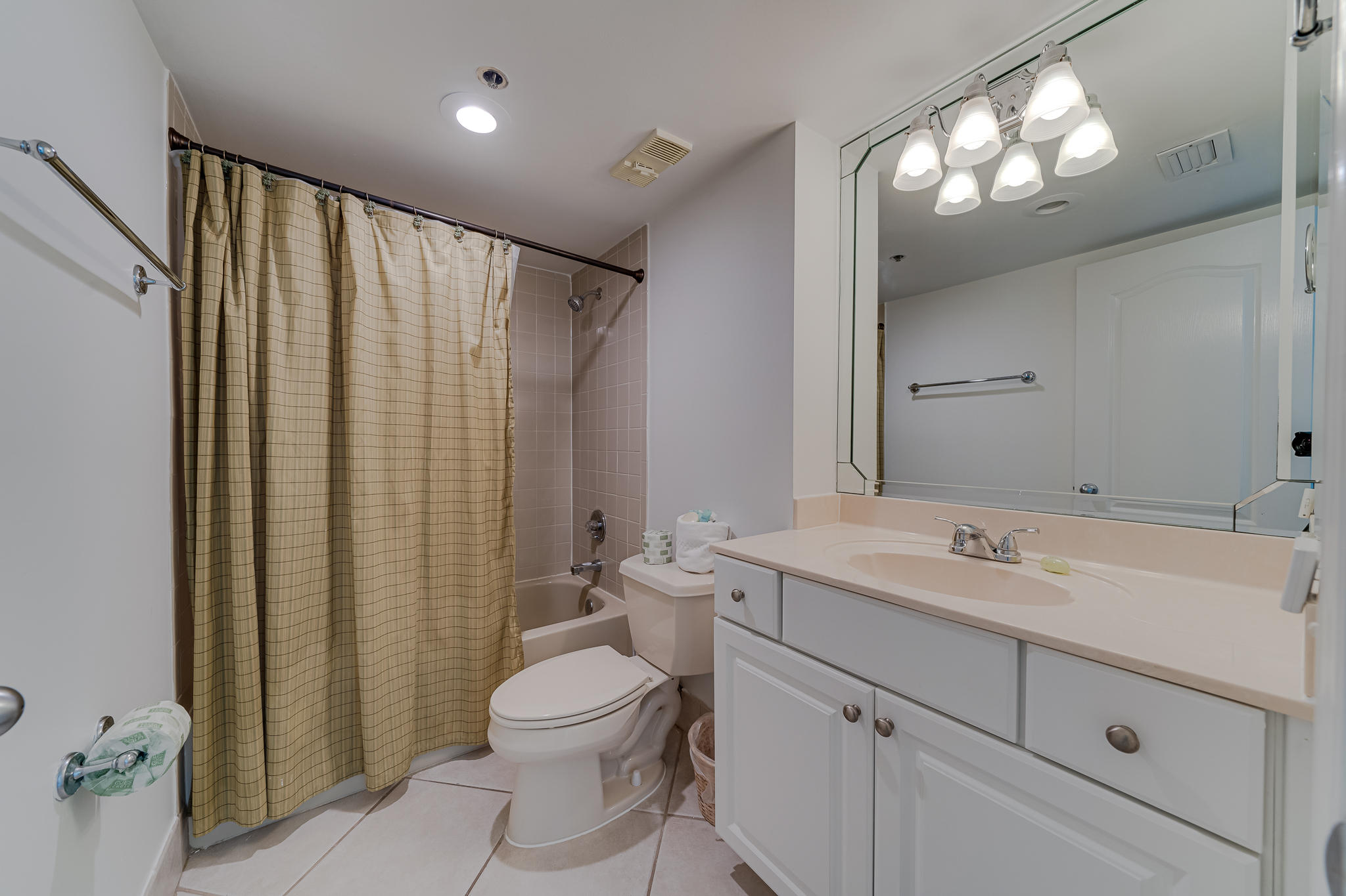 BEACHSIDE 2 CONDO - Residential