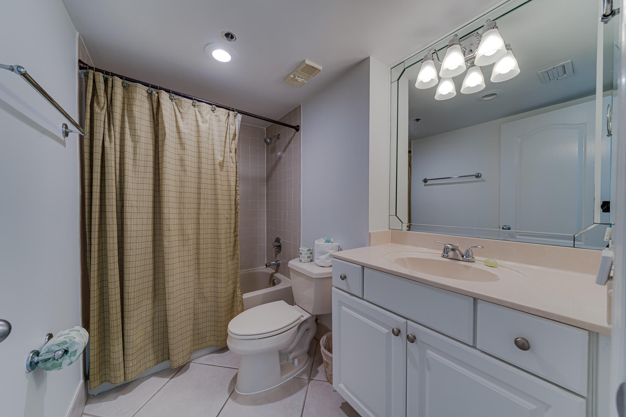 BEACHSIDE 2 CONDO - Residential