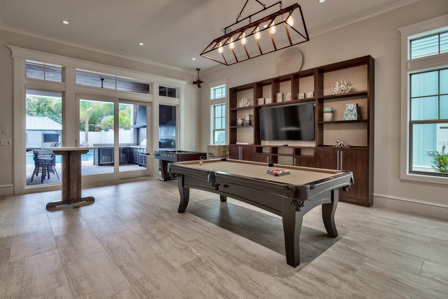 CRYSTAL BEACH - Residential