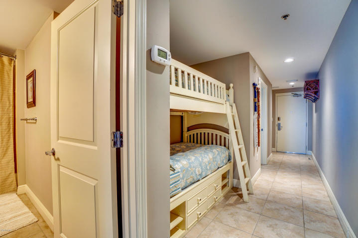 Sterling Breeze - Residential