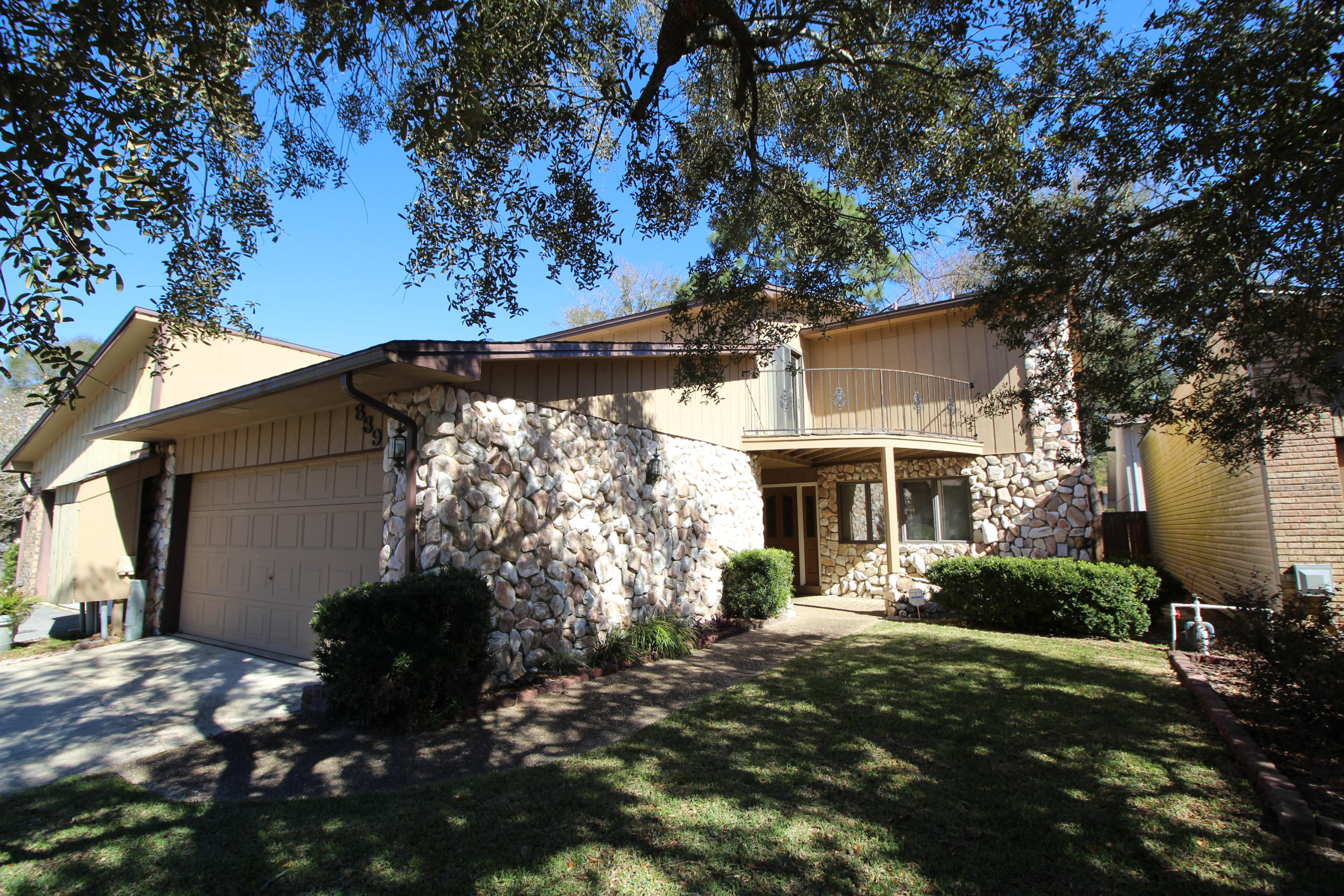 DONLABROOK GARDYNS - Residential