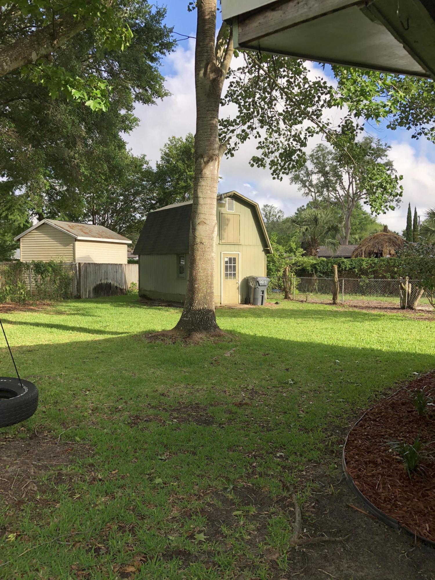 DONCASTER WOODS - Residential Lease