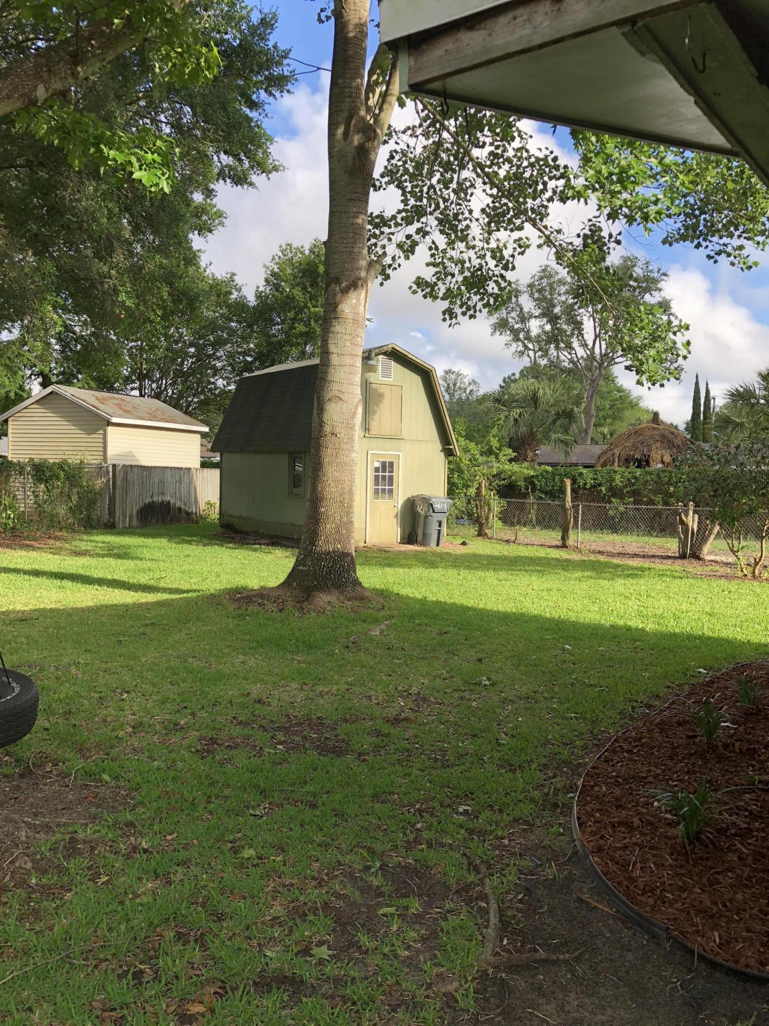 DONCASTER WOODS - Residential Lease