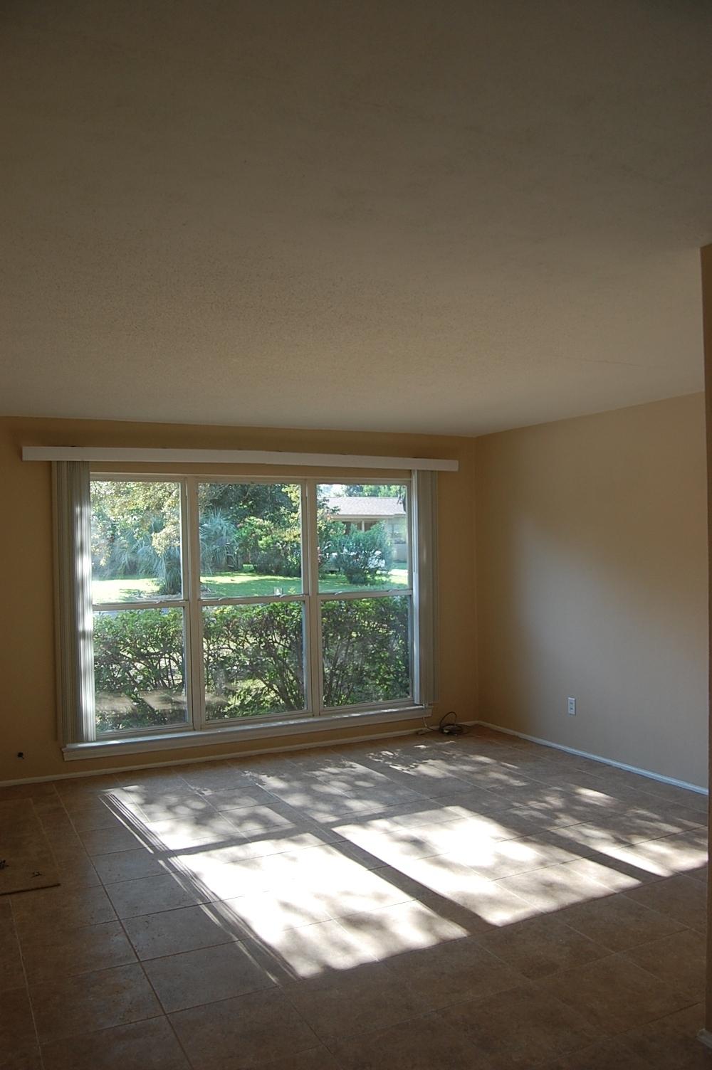 ELLIOTTS POINT 8TH ADDN - Residential Lease