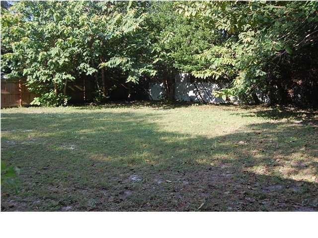 ELLIOTTS POINT 8TH ADDN - Residential Lease