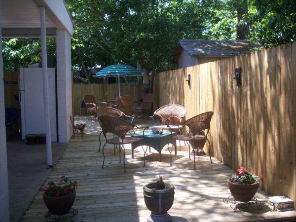 ELLIOTTS POINT 8TH ADDN - Residential Lease