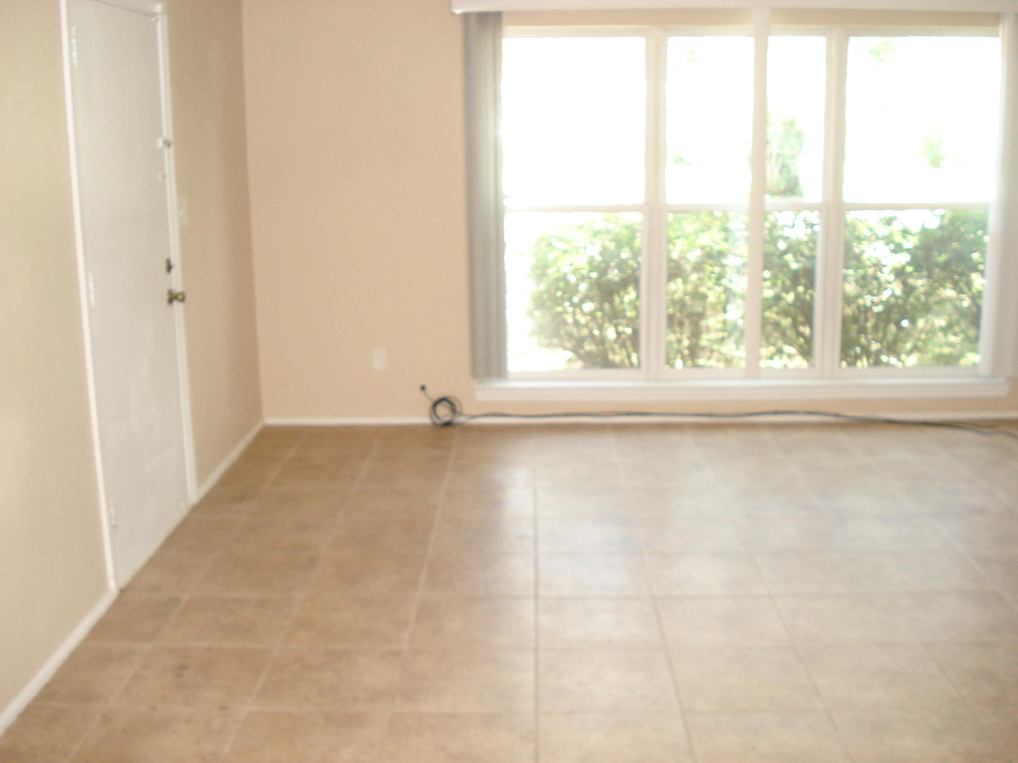 ELLIOTTS POINT 8TH ADDN - Residential Lease