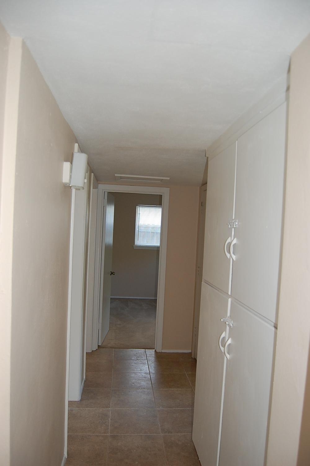 ELLIOTTS POINT 8TH ADDN - Residential Lease