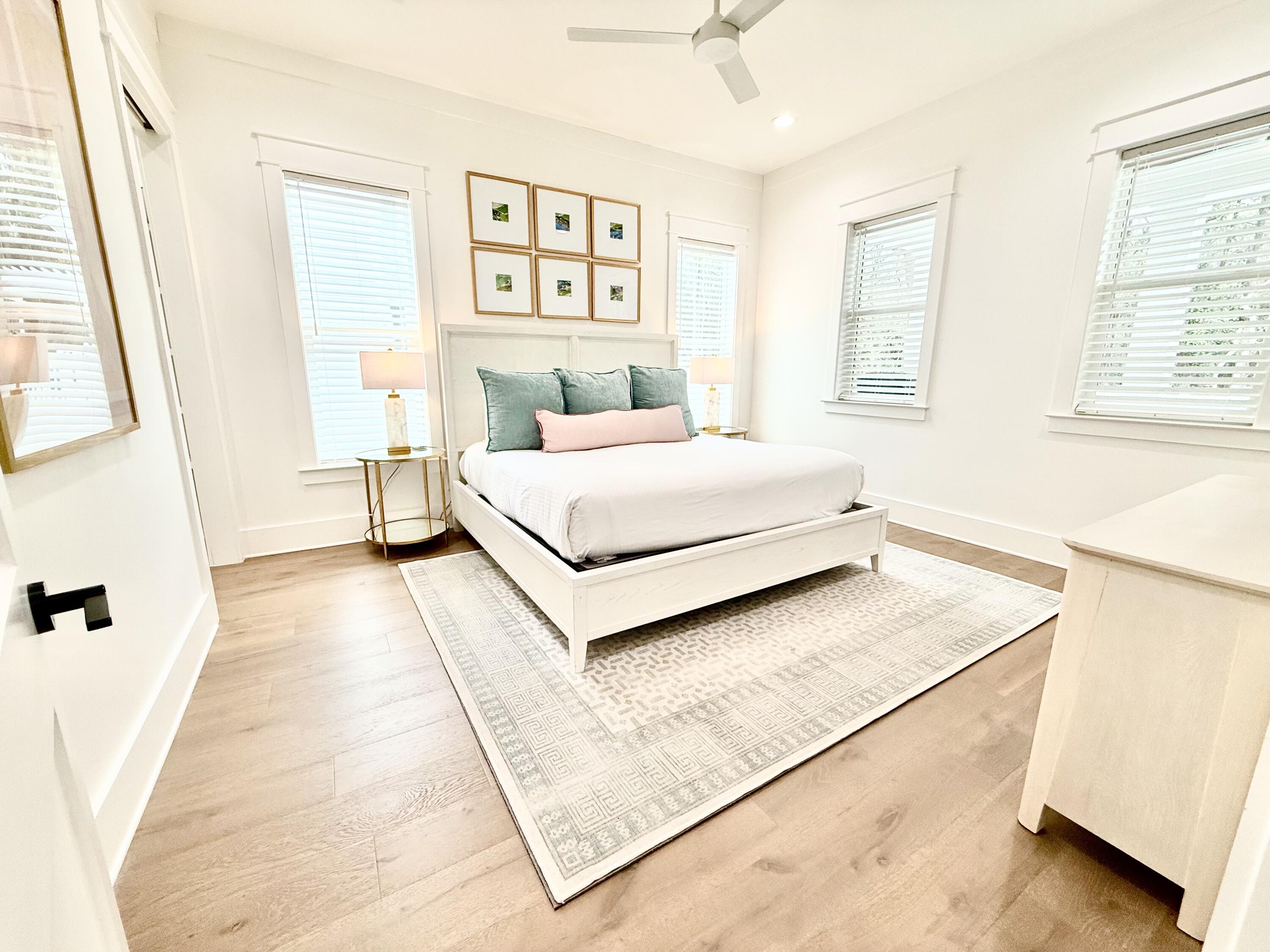GULF SHORE MANOR - Residential