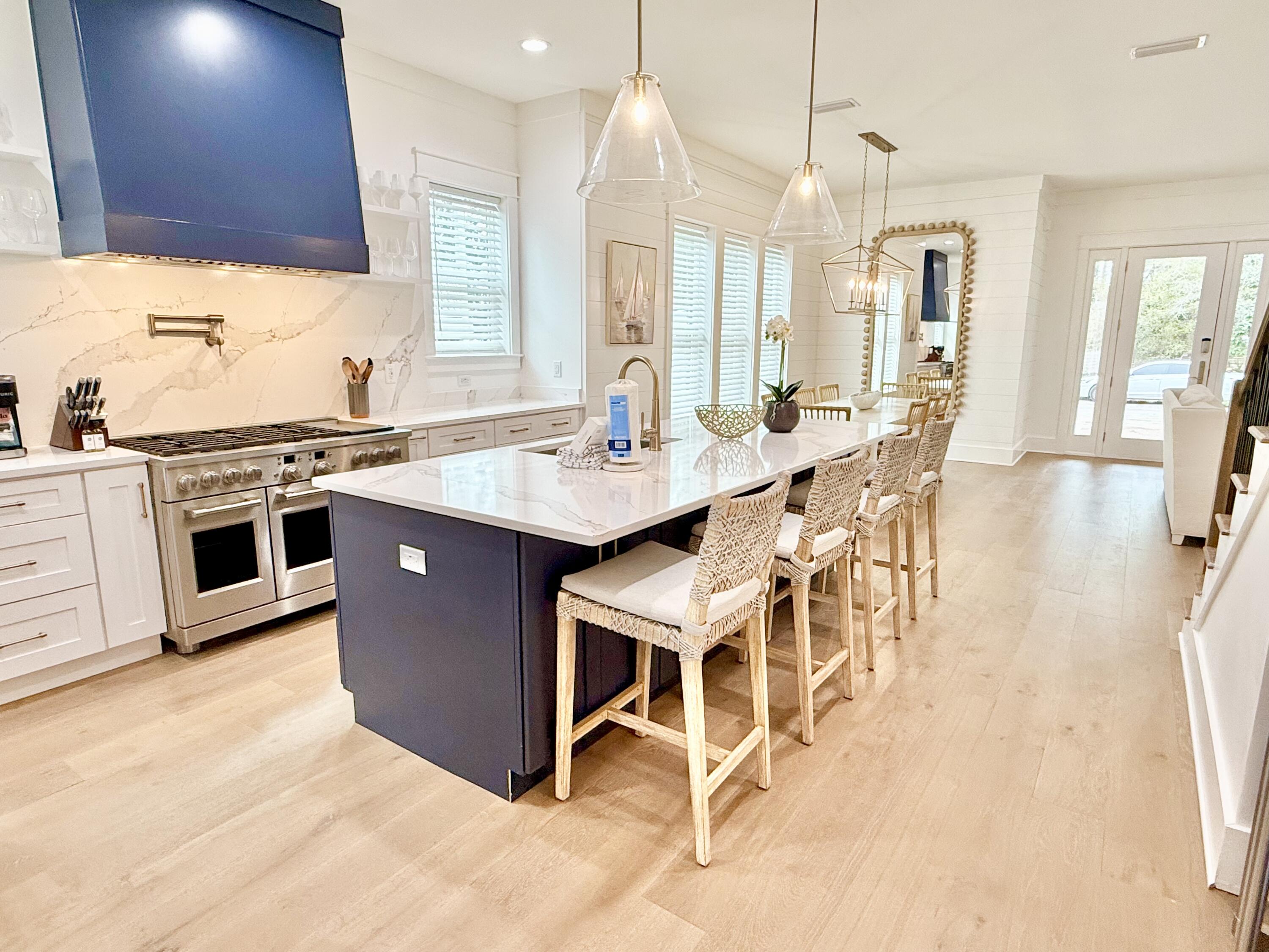 GULF SHORE MANOR - Residential