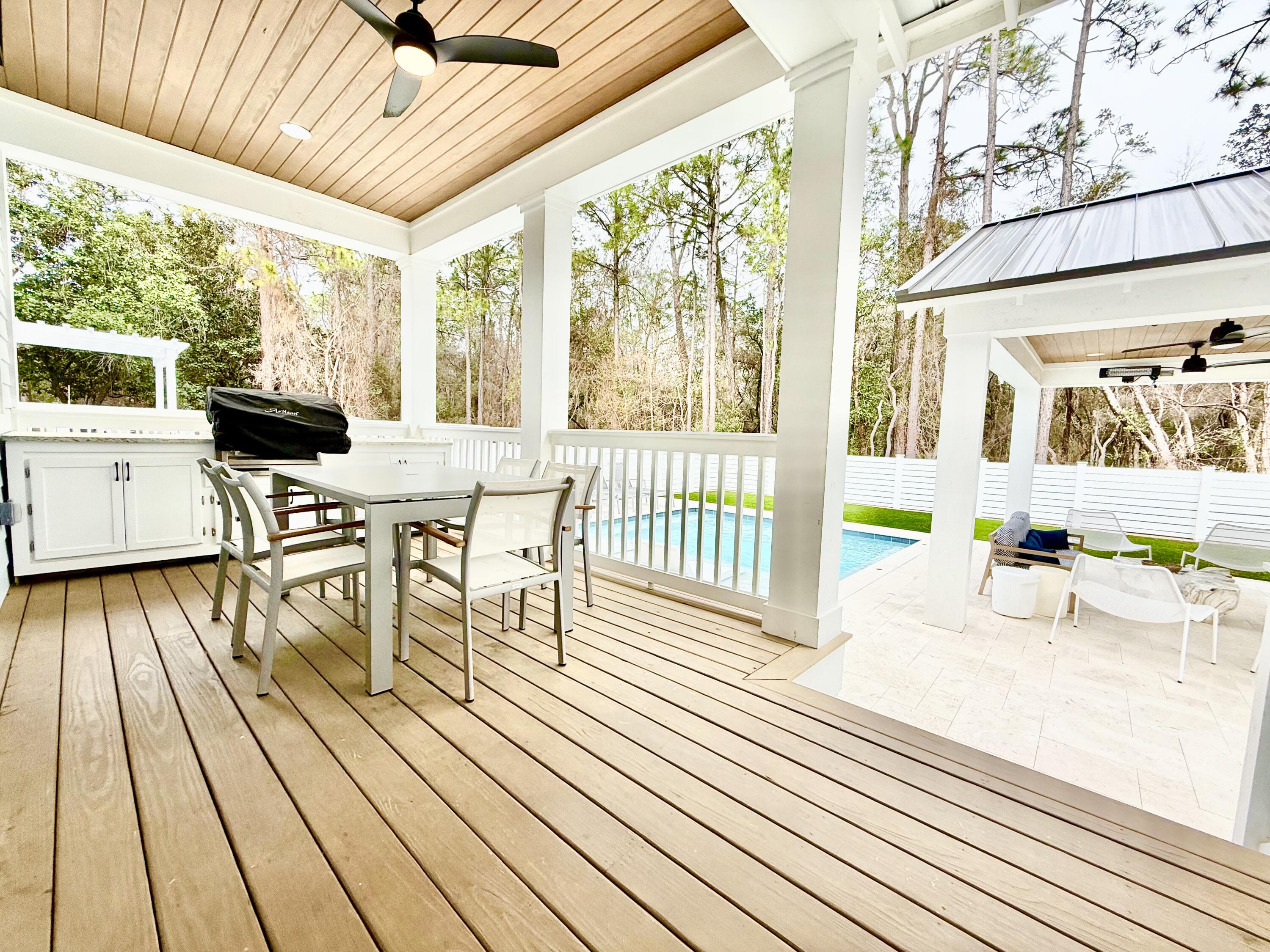 GULF SHORE MANOR - Residential