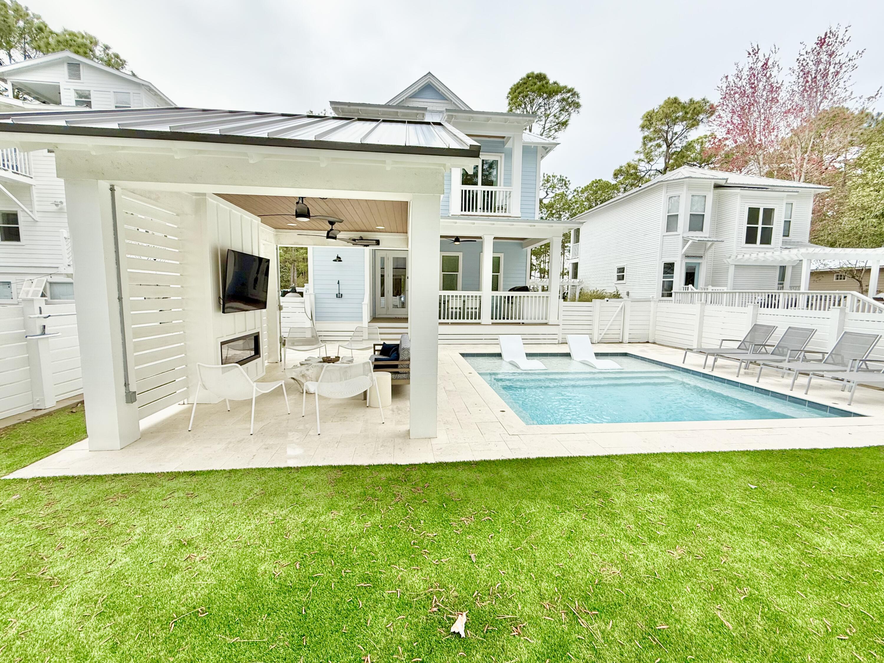 GULF SHORE MANOR - Residential