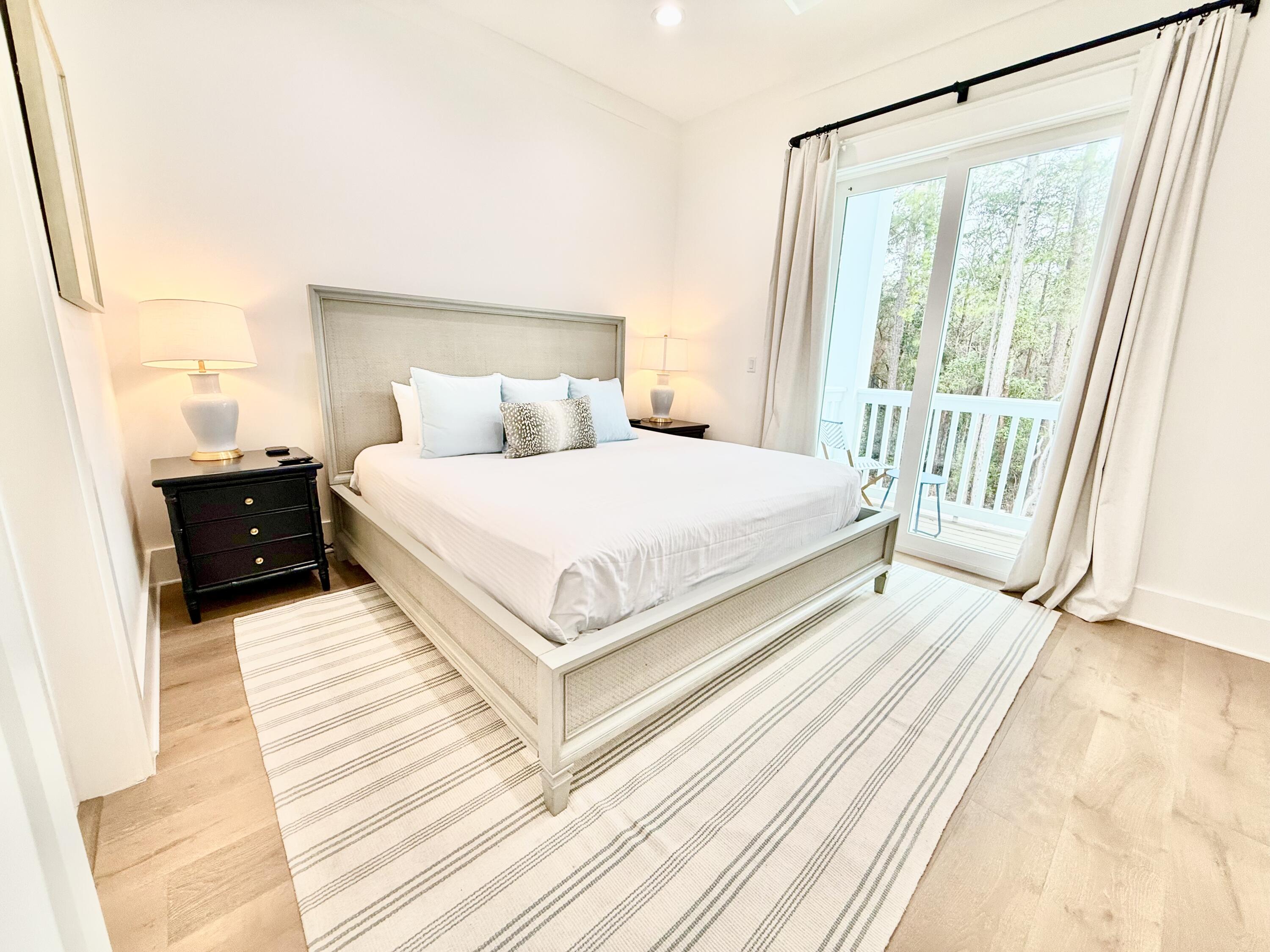 GULF SHORE MANOR - Residential