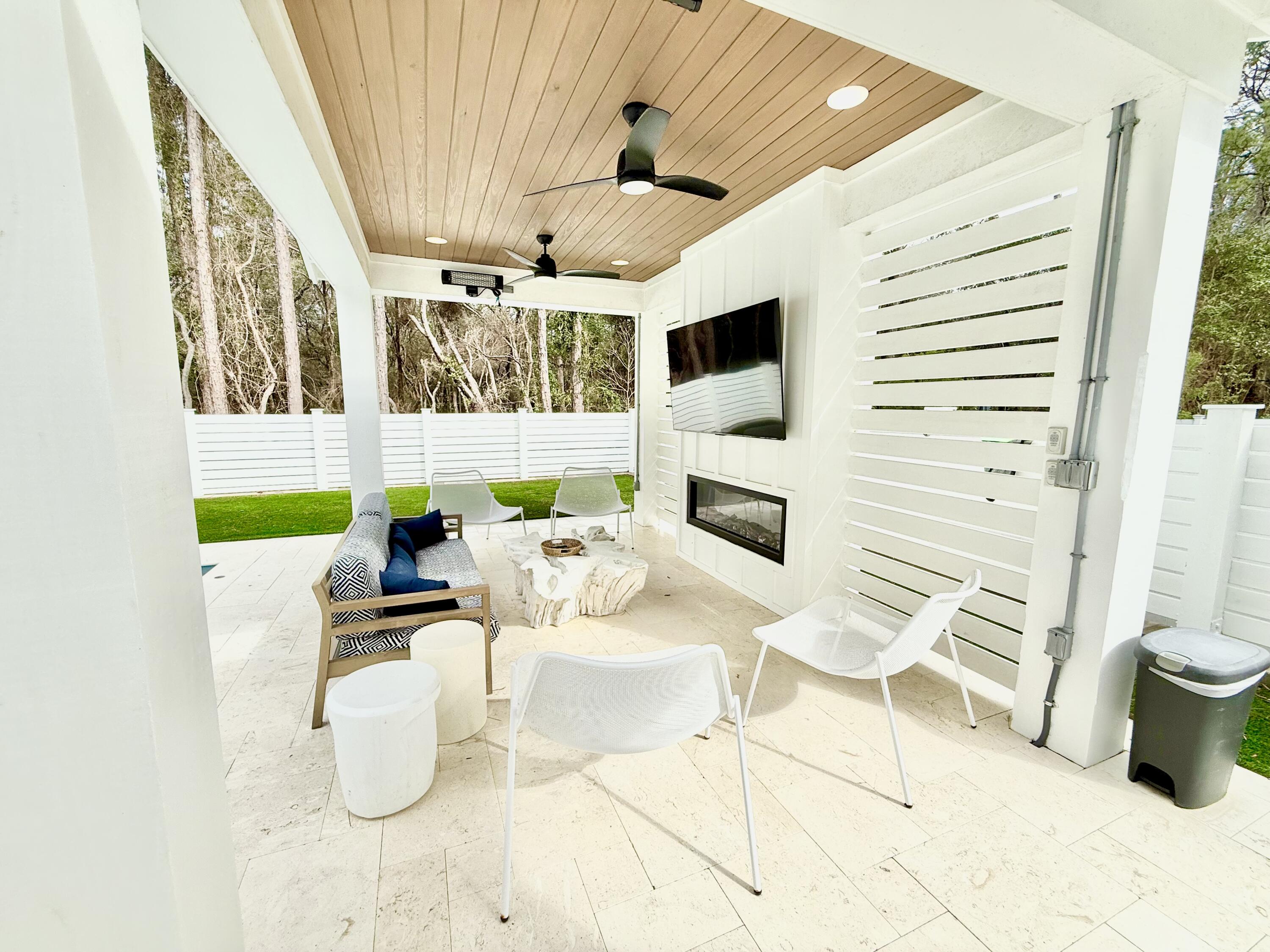 GULF SHORE MANOR - Residential