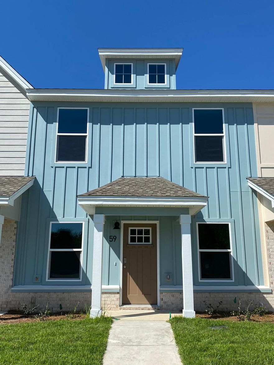 Ah - the perfect location! Situated in the heart of Destin, this brightly constructed 3 bed/2.5 bath townhome from 2022 provides the ideal living space. Just a stone's throw away you'll find plenty of restaurants and stores to enjoy, along with Kahuna Waterpark and Henderson Beach Park. Alongside its one-car garage and driveway with room for two extra cars, you'll also discover granite countertops in both the kitchen and bathrooms, stainless steel appliances, as well as a washer and dryer. Don't miss this chance to be the first in this excellent property - no pets, no smoking and min.18 month lease