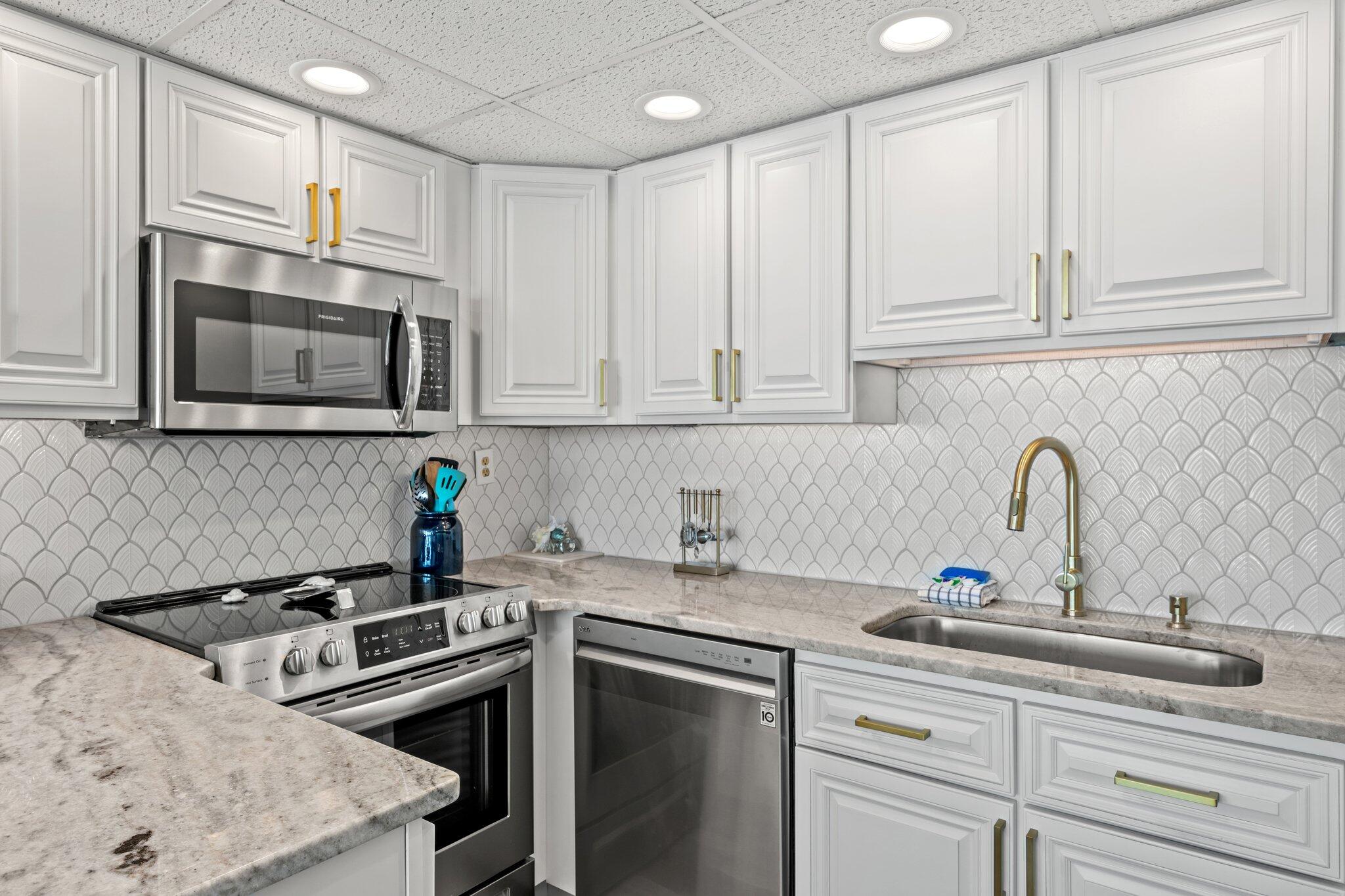 SUNBIRD CONDO - Residential