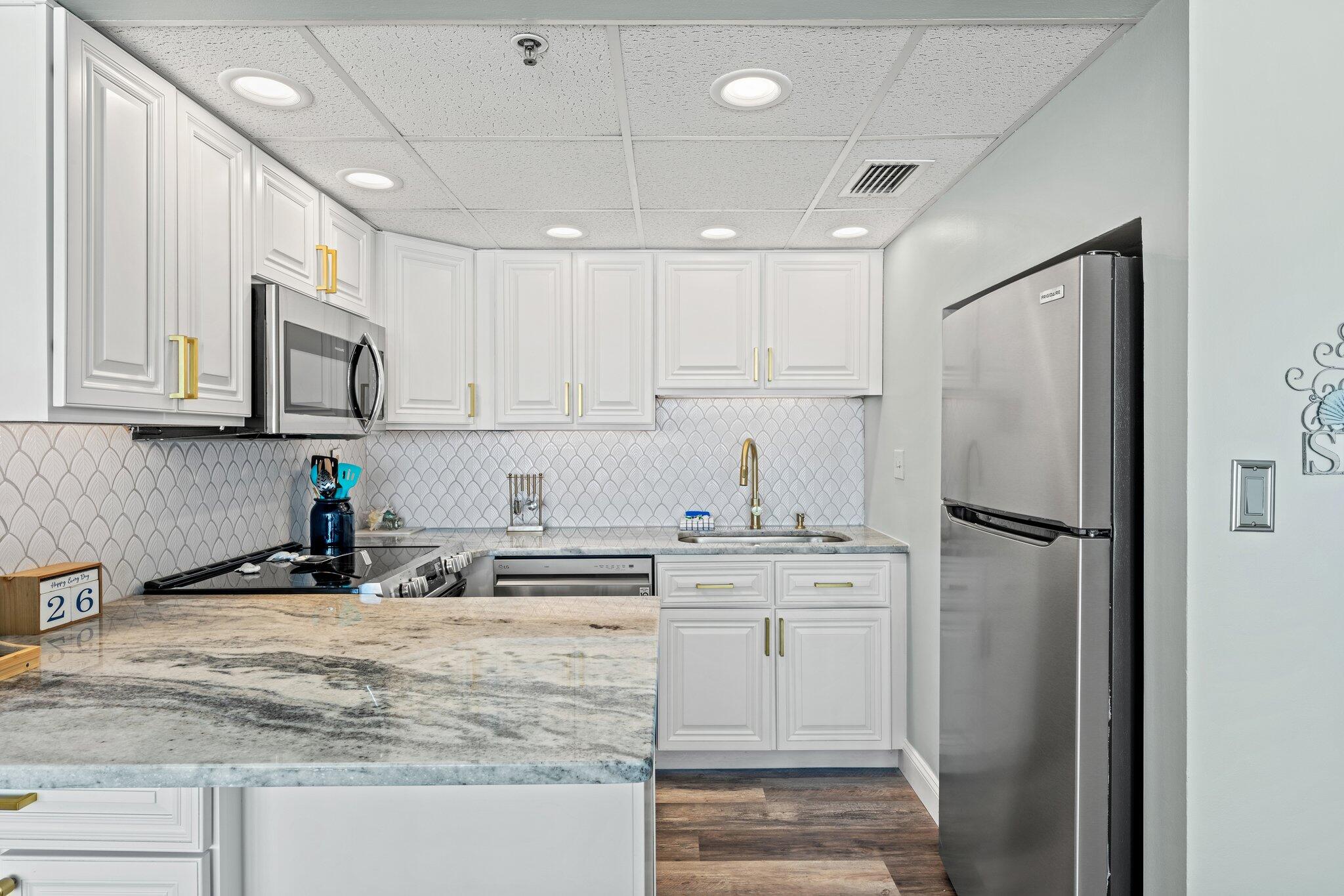 SUNBIRD CONDO - Residential