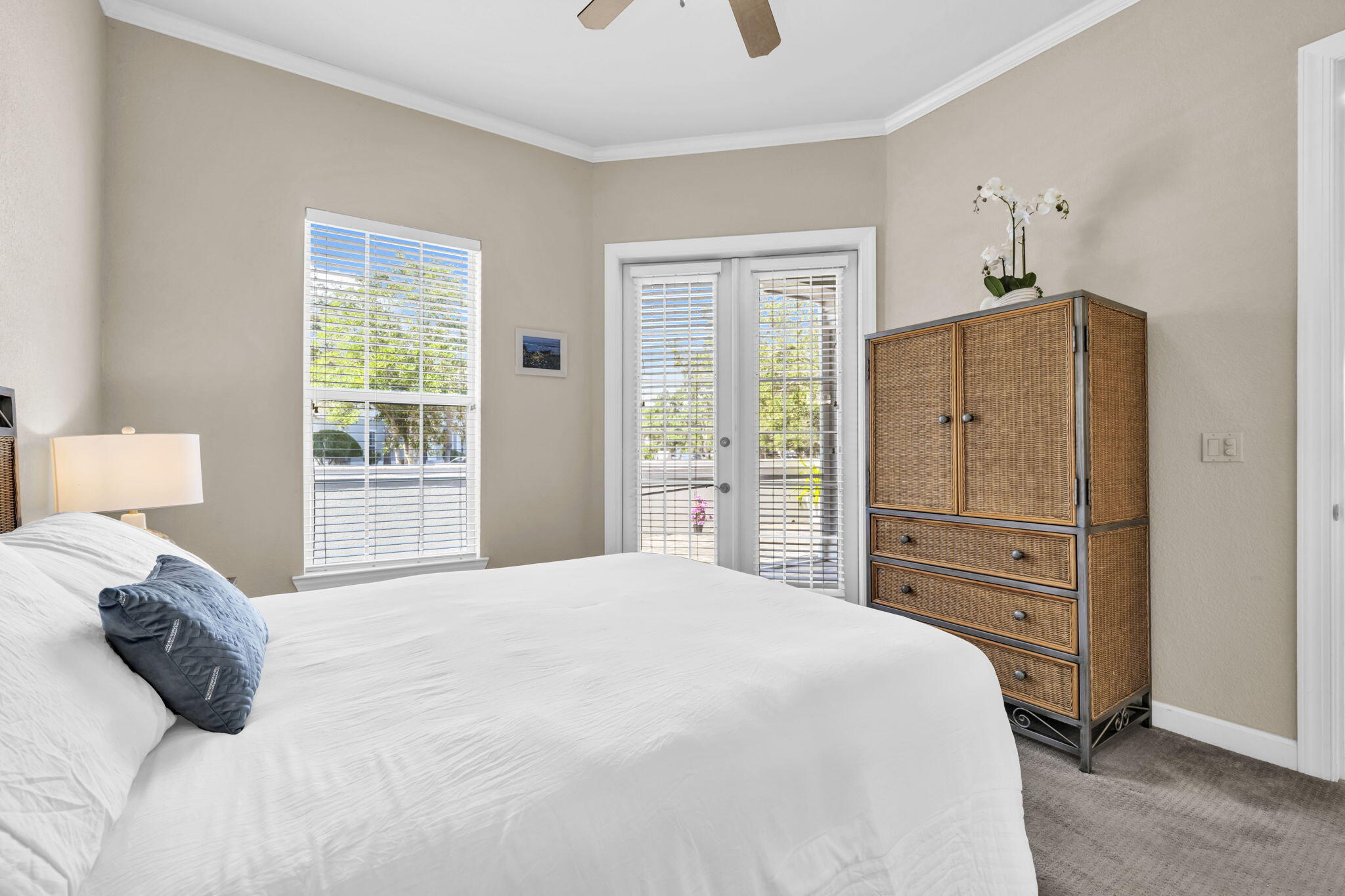 CRYSTAL COVE - Residential