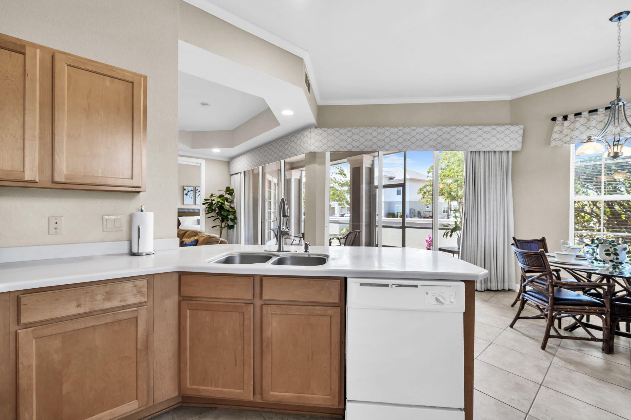 CRYSTAL COVE - Residential