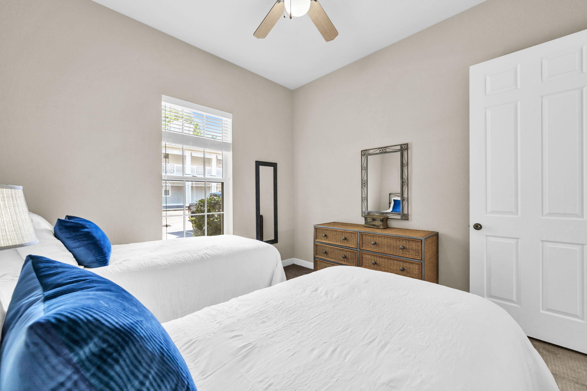 CRYSTAL COVE - Residential