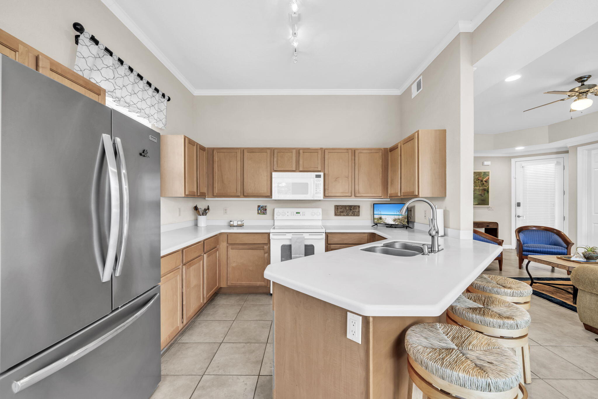 CRYSTAL COVE - Residential