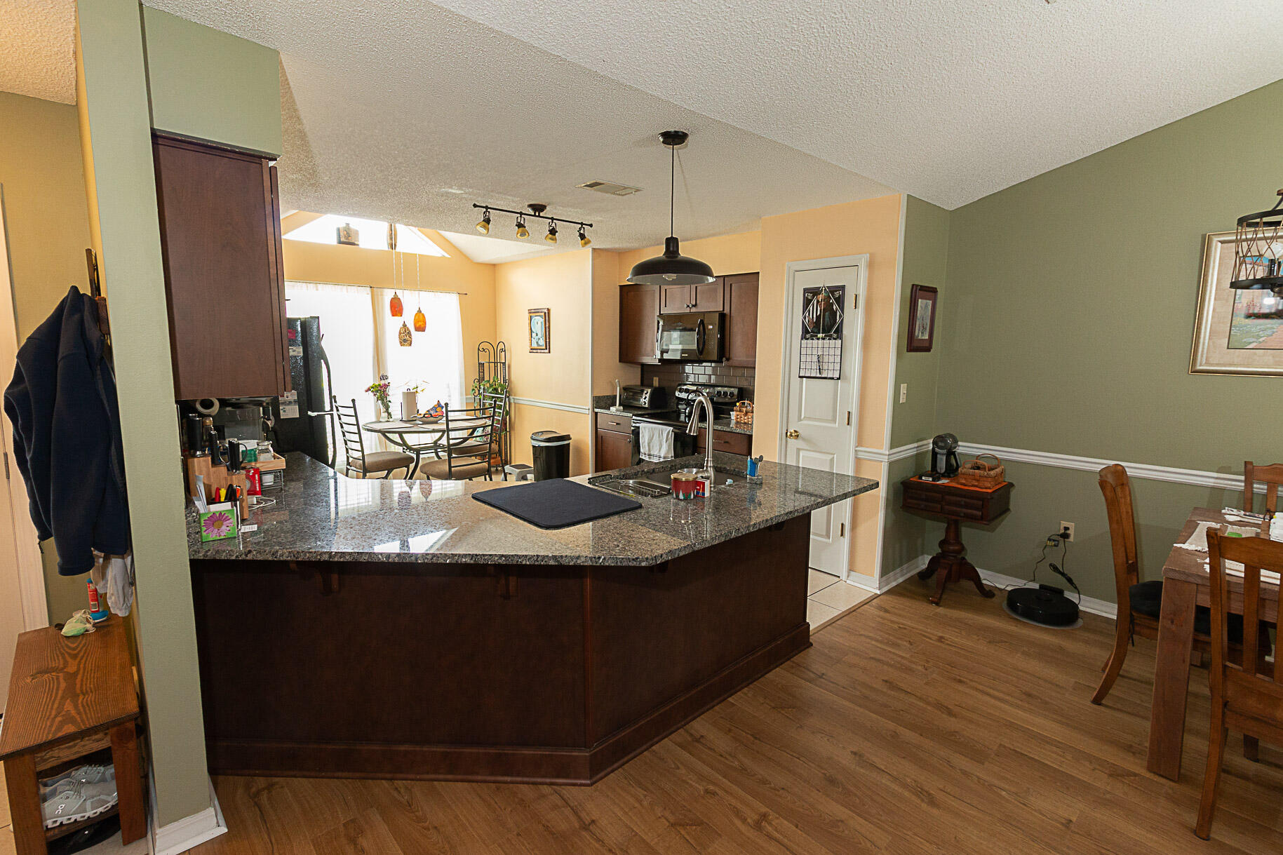 CRYSTAL LAKE ESTATES - Residential