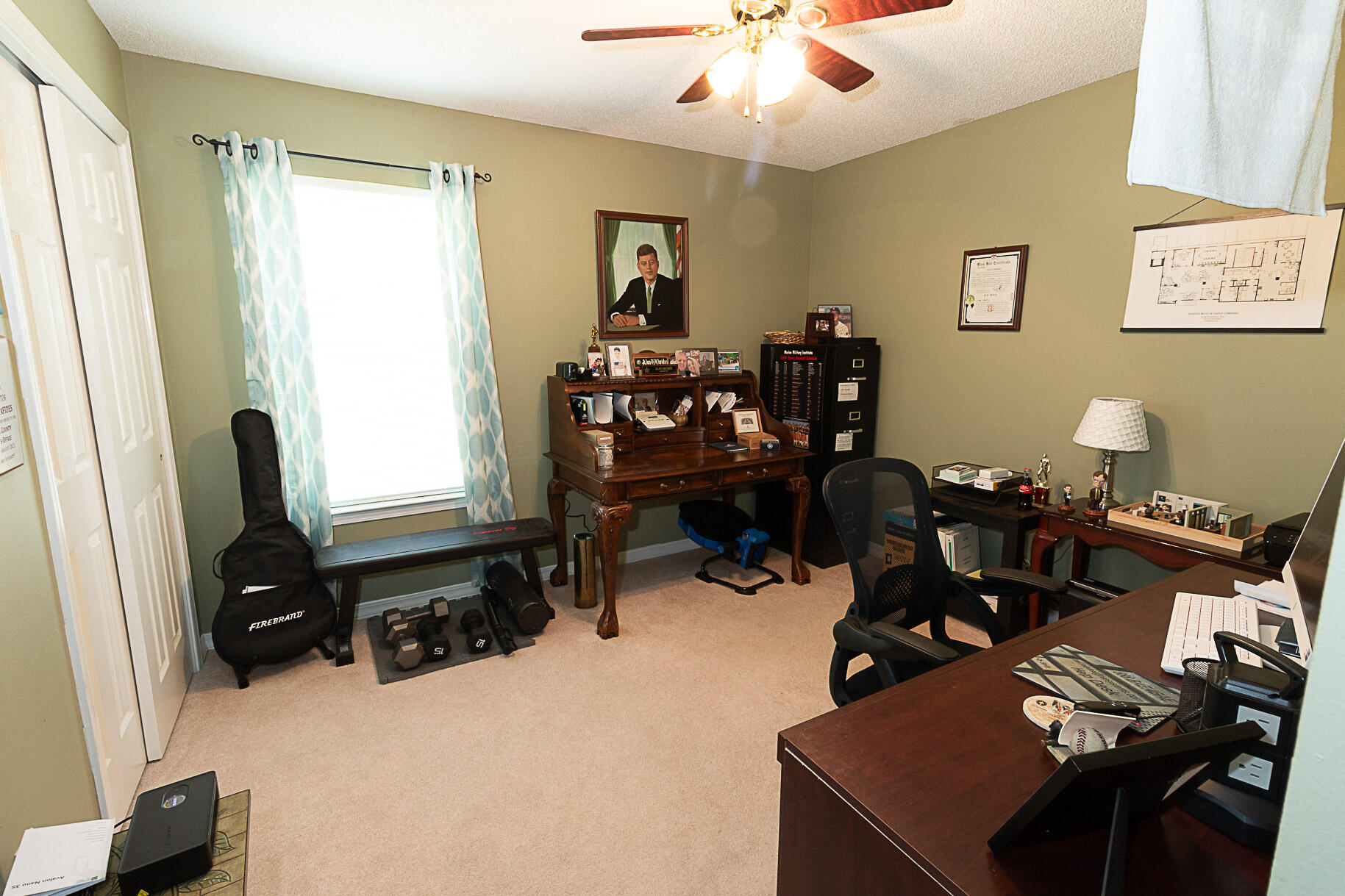 CRYSTAL LAKE ESTATES - Residential