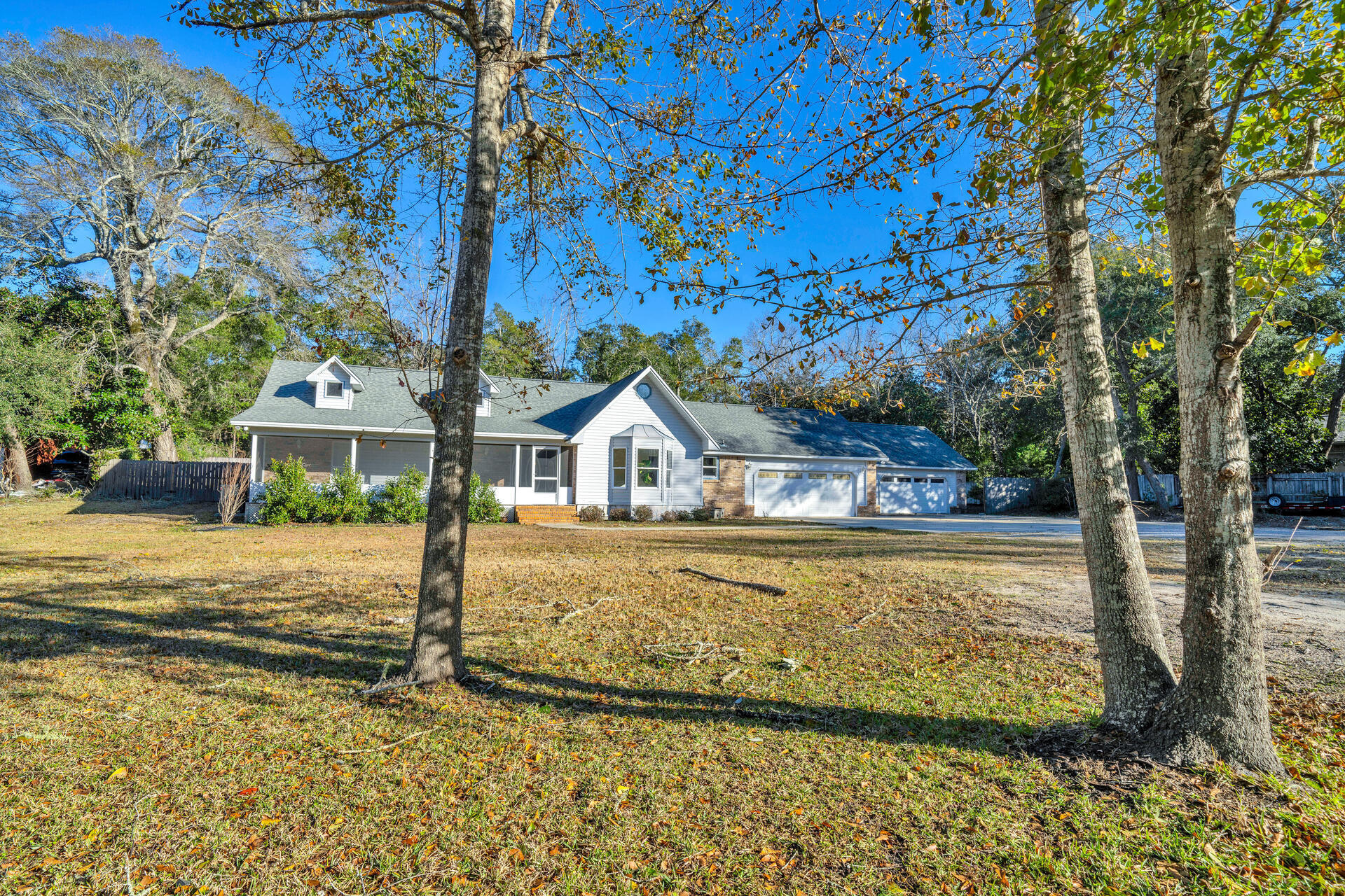 LAKE PIPPIN - Residential