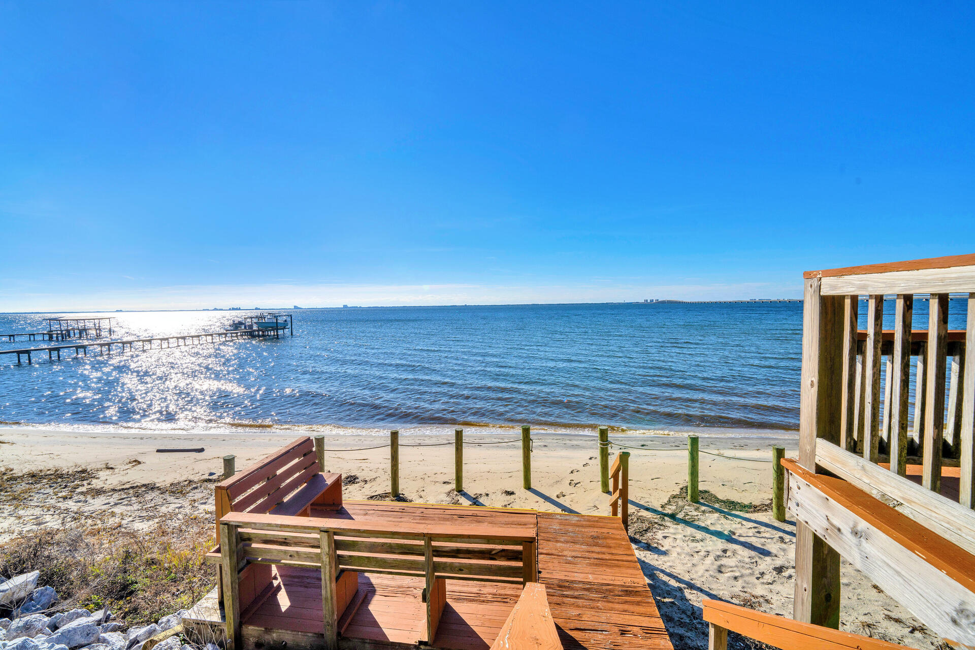 LAKE PIPPIN - Residential