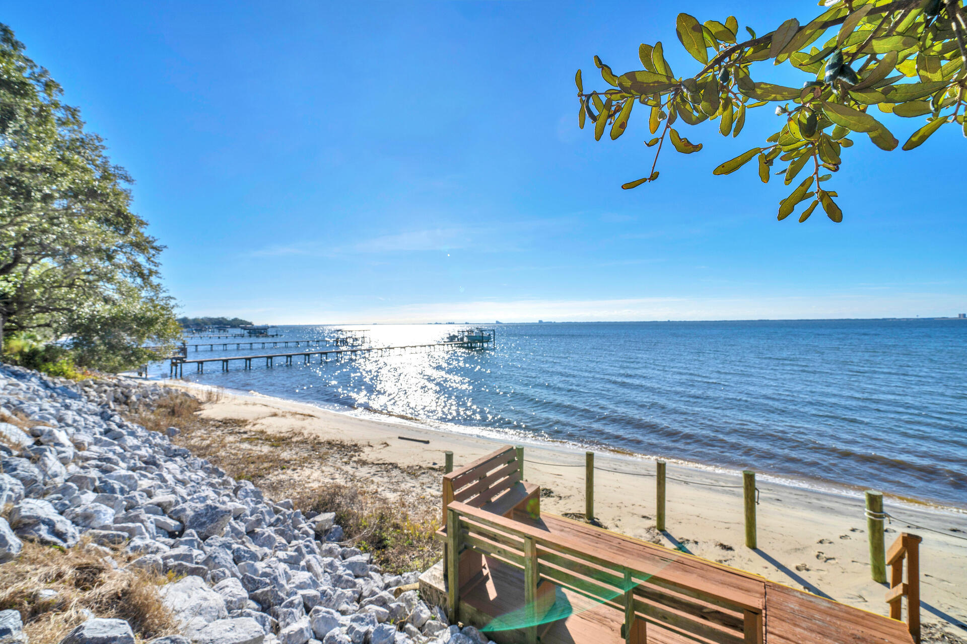 LAKE PIPPIN - Residential