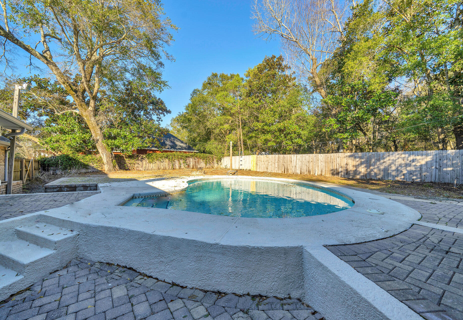 LAKE PIPPIN - Residential