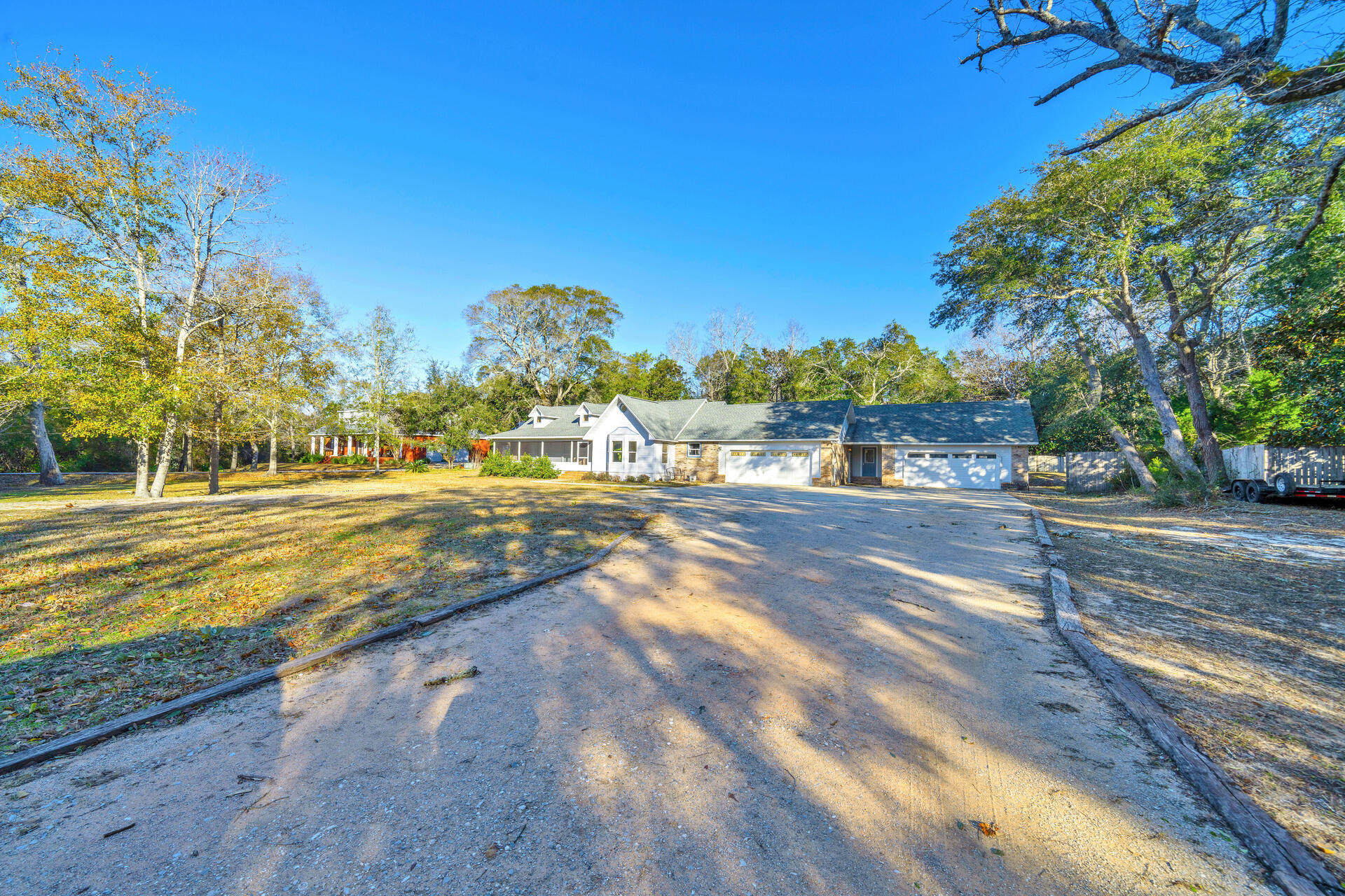 LAKE PIPPIN - Residential