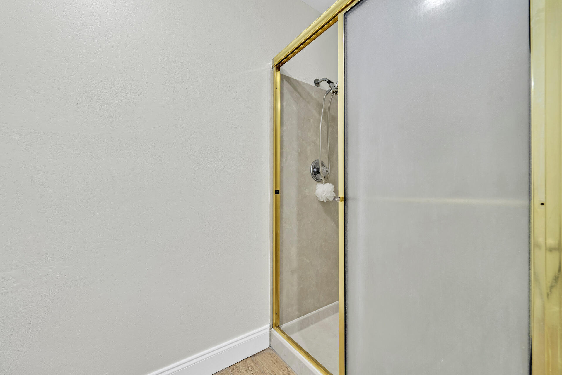 LAKE PIPPIN - Residential