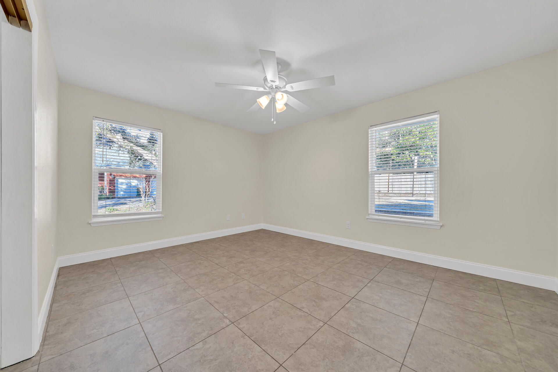 LAKE PIPPIN - Residential