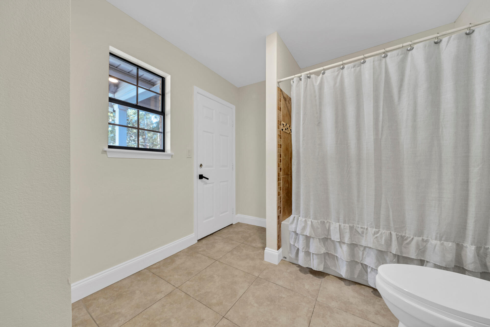 LAKE PIPPIN - Residential