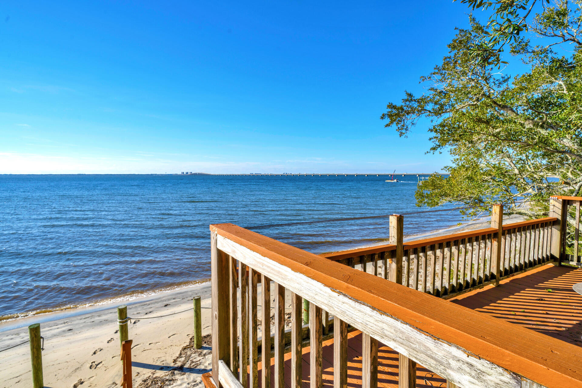 LAKE PIPPIN - Residential