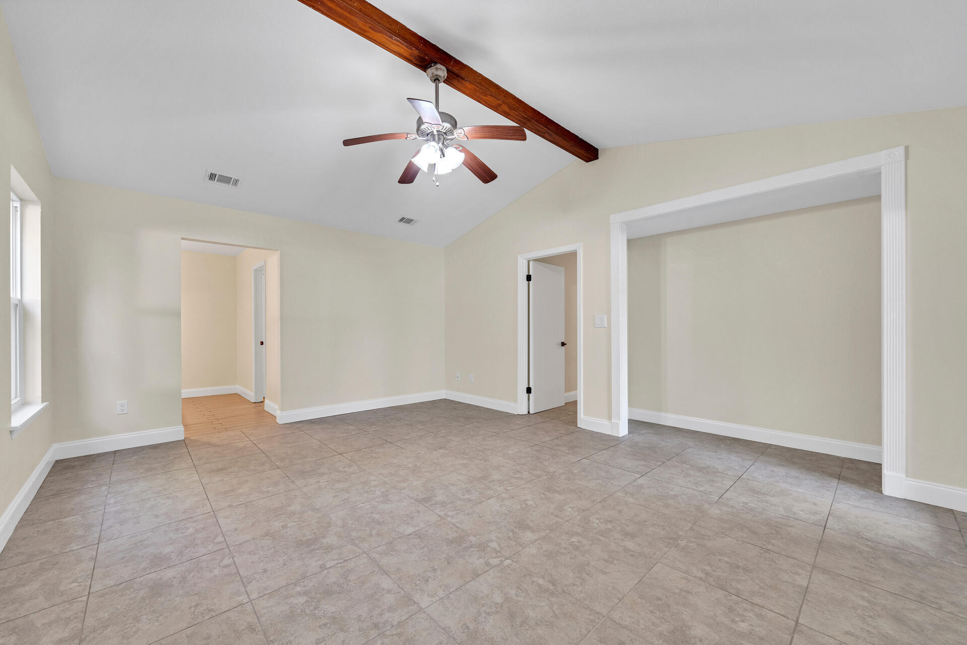 LAKE PIPPIN - Residential