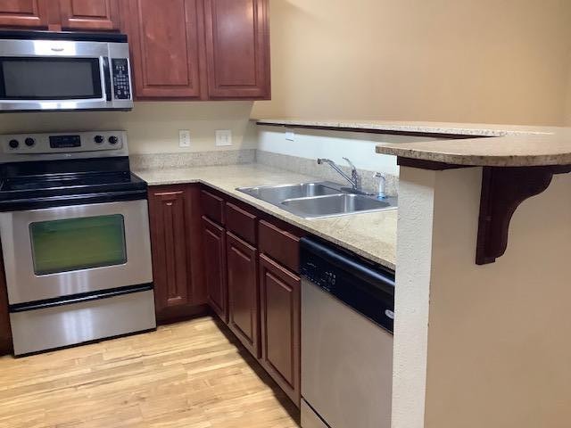 ARBOR LAKE PHASE 1 - Residential Lease